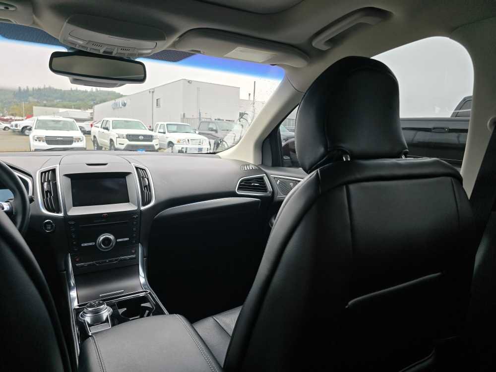 Used 2019 Ford Edge Titanium w/ Class II Trailer Tow Package image 14