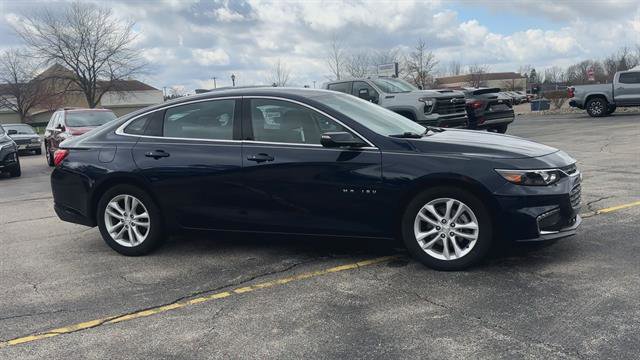 Used 2016 Chevrolet Malibu LT FWD image 2