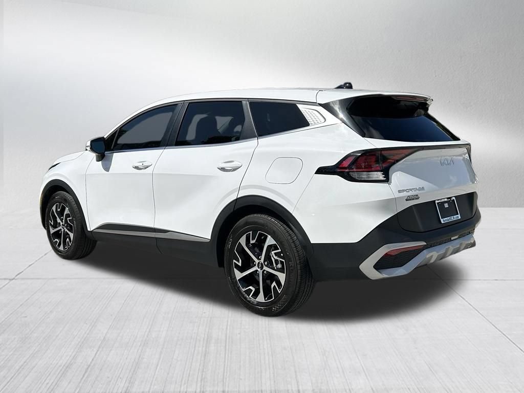 Used 2024 Kia Sportage EX FWD image 7