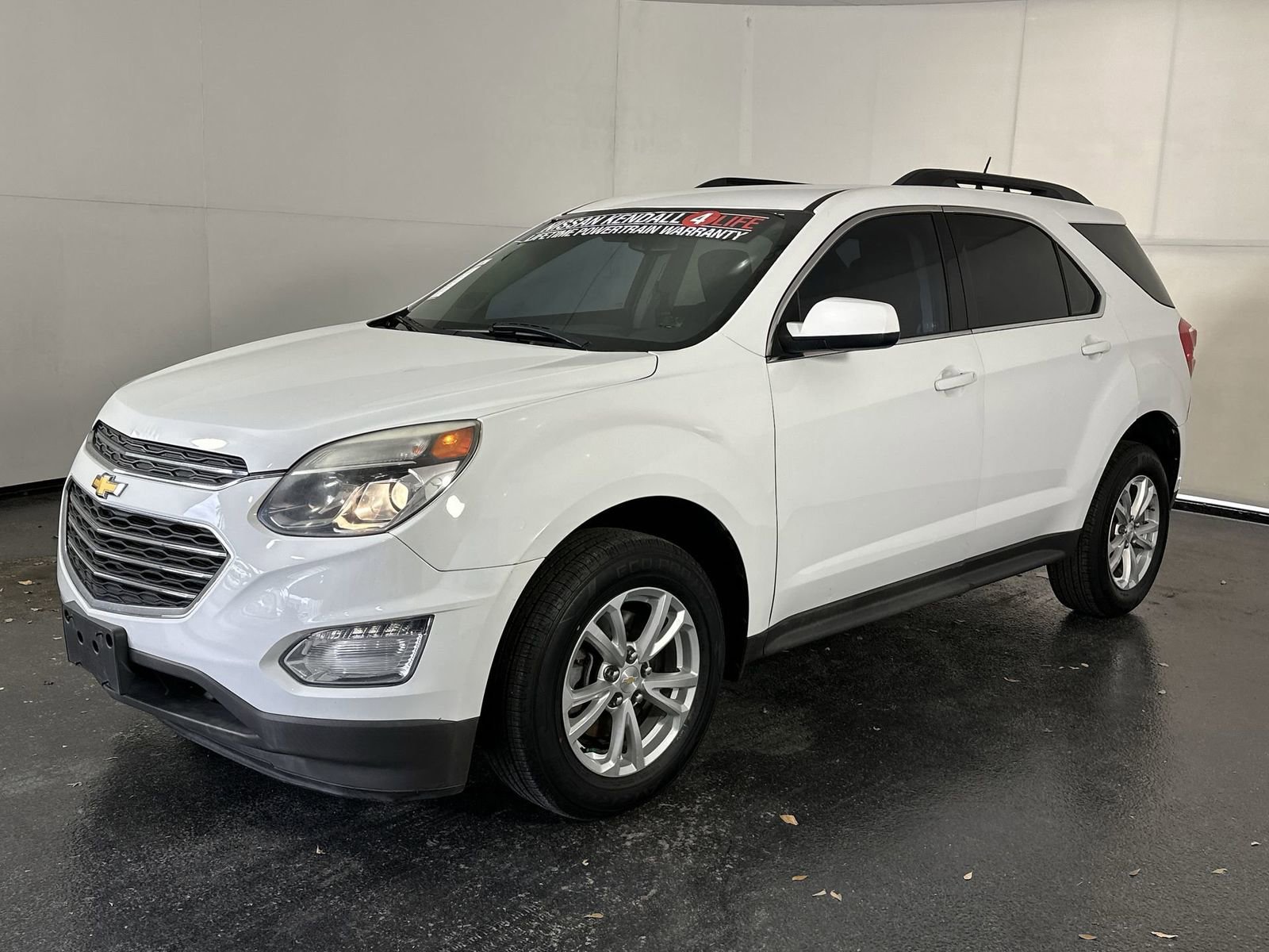 Used 2017 Chevrolet Equinox LT w/ Convenience Package FWD image 4