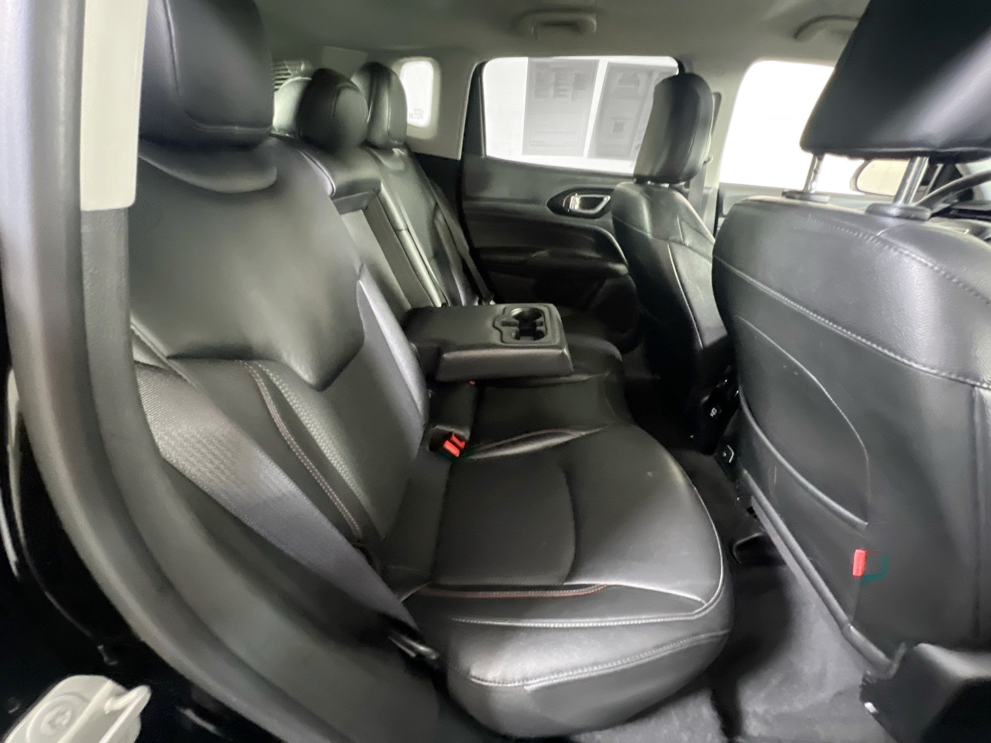 Used 2022 Jeep Compass Trailhawk AWD/4WD image 24