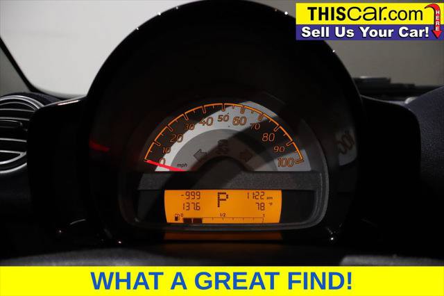 Used 2014 smart fortwo passion RWD image 11