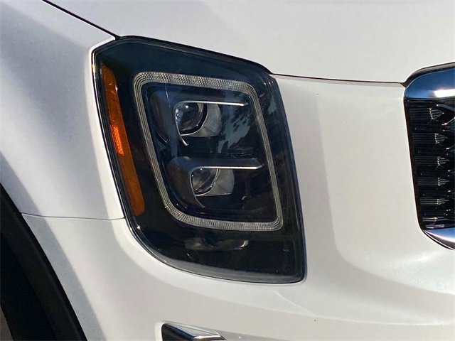 Used 2022 Kia Telluride EX w/ EX Premium Package image 4