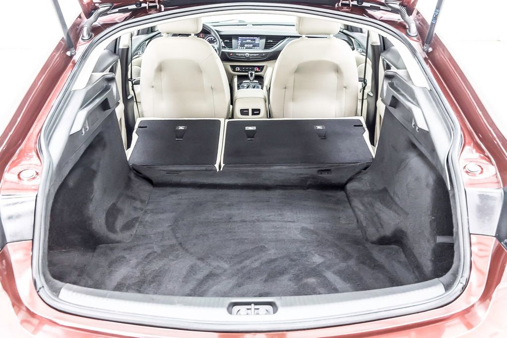 Used 2019 Buick Regal Preferred w/ Driver Confidence Package I image 37