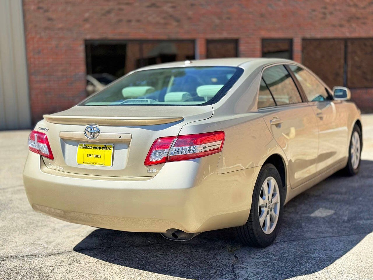 Used 2011 Toyota Camry LE w/ LE Extra-Value Pkg FWD image 13