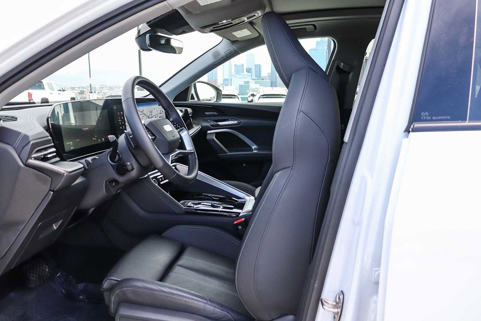 Used 2025 Audi Q5 Premium Plus w/ Premium Plus image 22