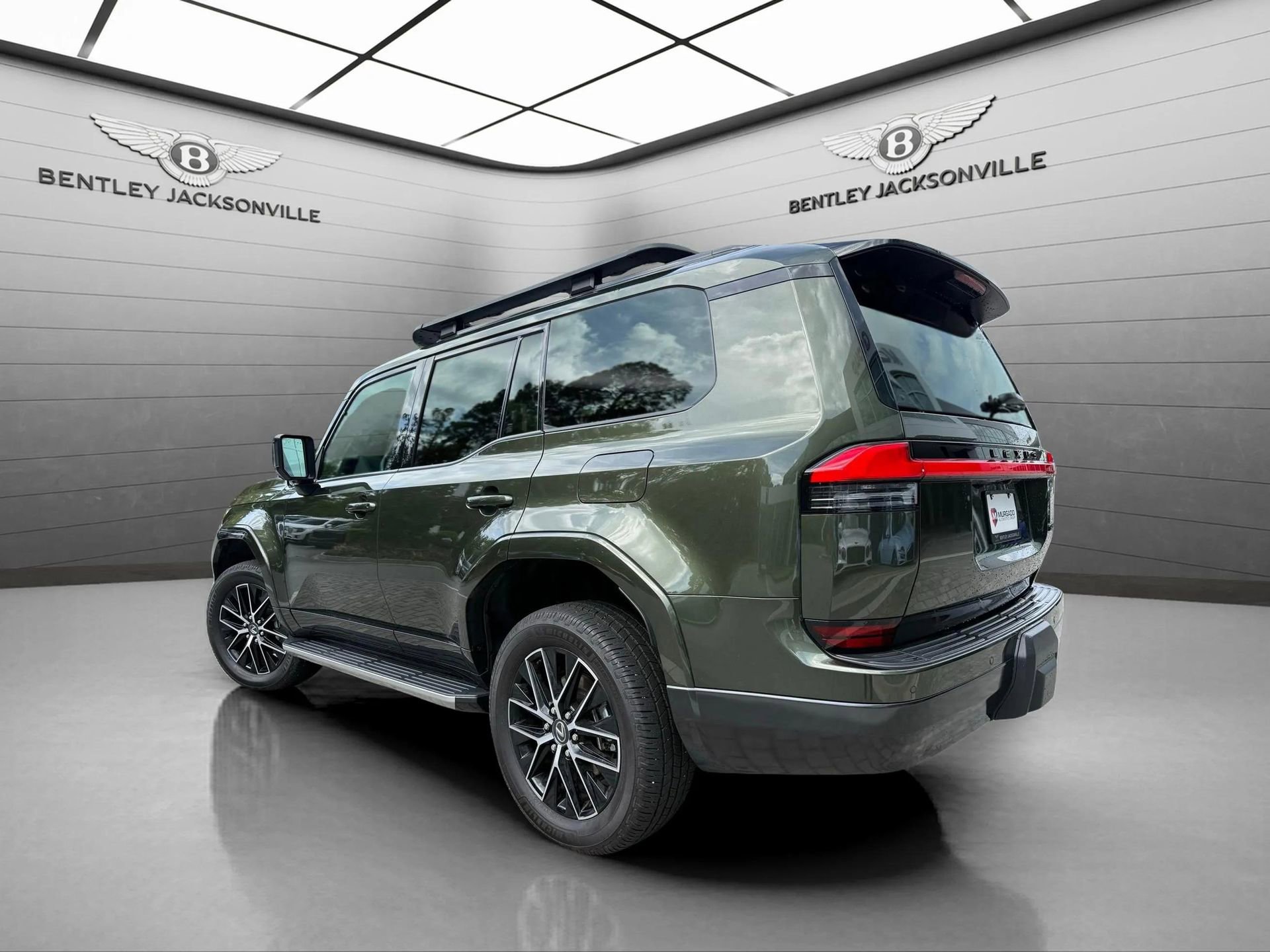 Used 2024 Lexus GX 550 w/ Accessory Package (2T) image 3