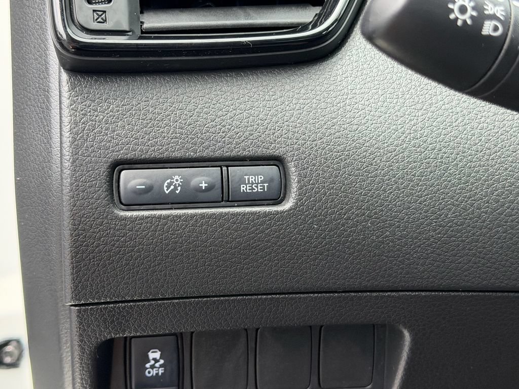 Used 2019 Nissan Rogue Sport S AWD/4WD image 26