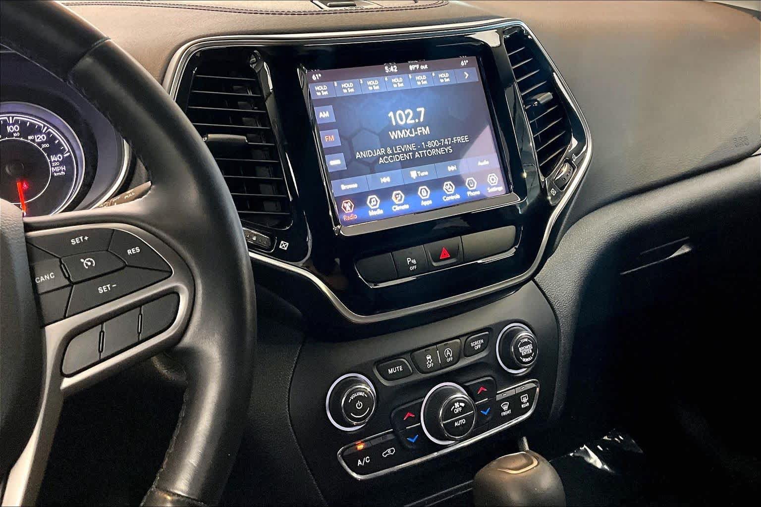 Used 2020 Jeep Cherokee Limited FWD image 7