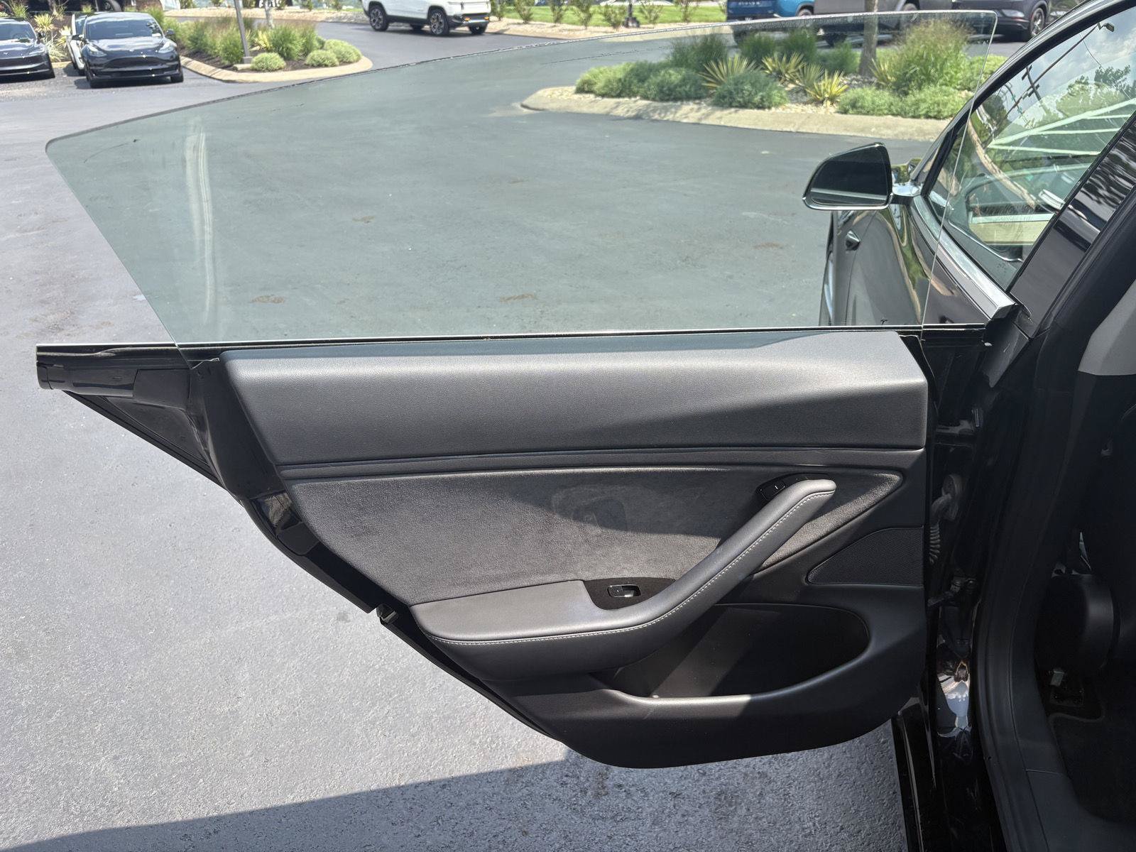 Used 2018 Tesla Model 3 Long Range AWD/4WD image 14
