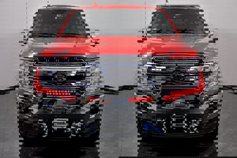 Used 2018 Ford F150 Lariat w/ Equipment Group 502A Luxury image 4