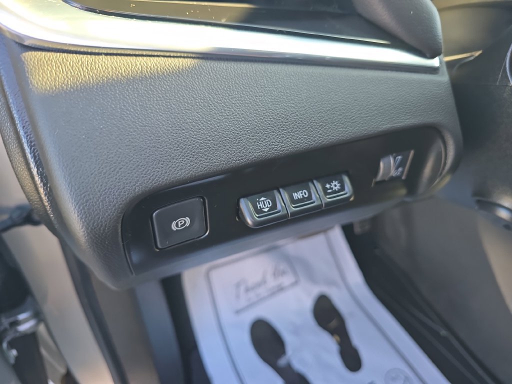 Used 2023 Buick Enclave Avenir AWD/4WD image 31