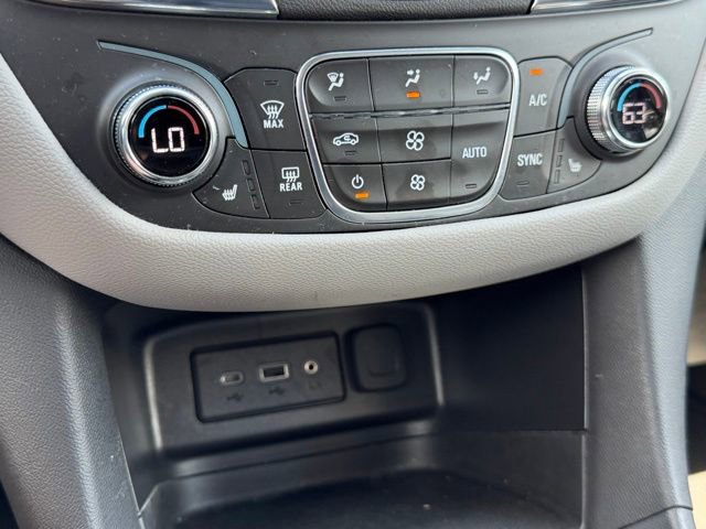 Used 2023 Chevrolet Equinox LT FWD image 23