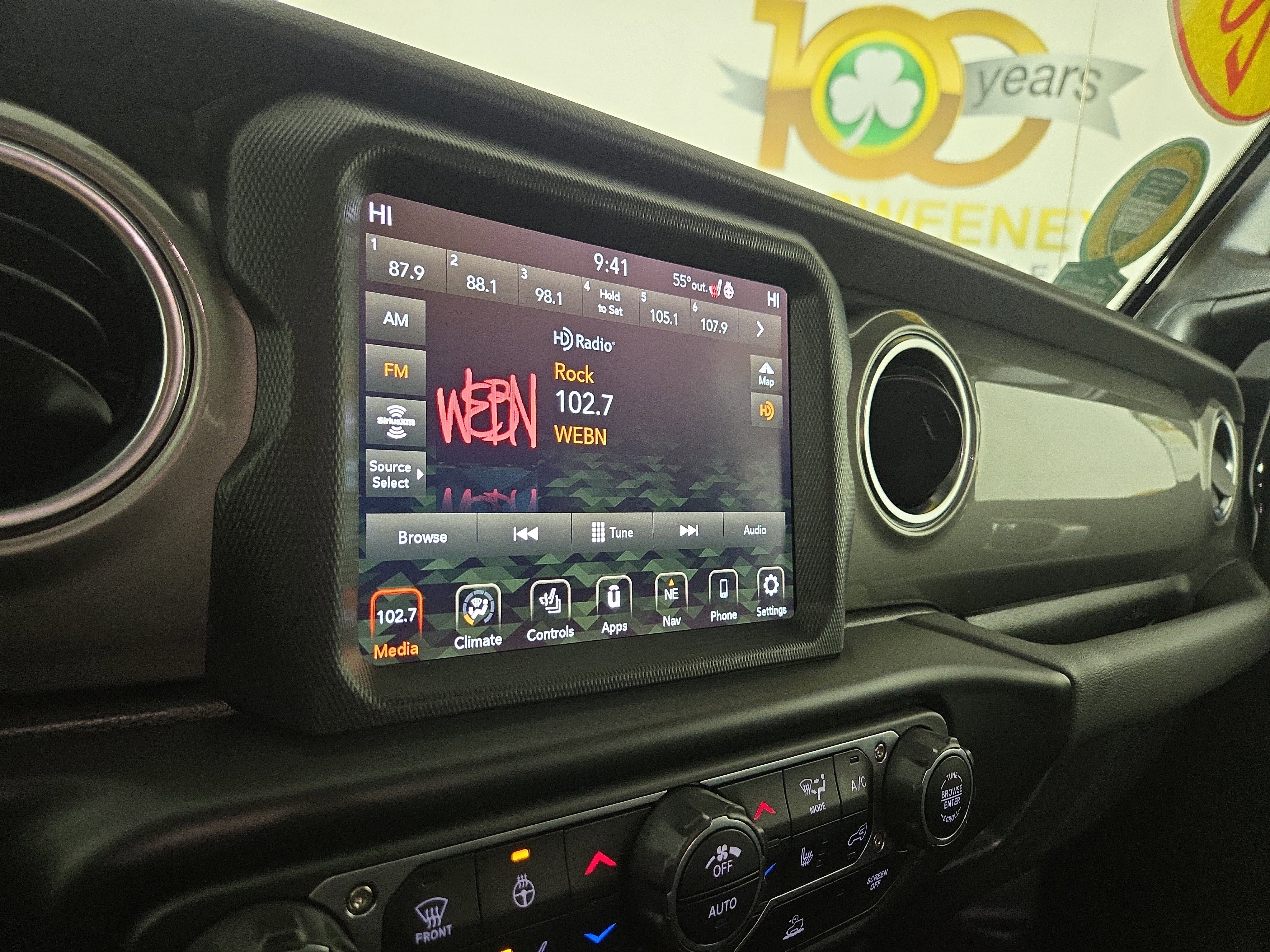 Used 2022 Jeep Wrangler Unlimited Sahara w/ LED Lighting Group image 19