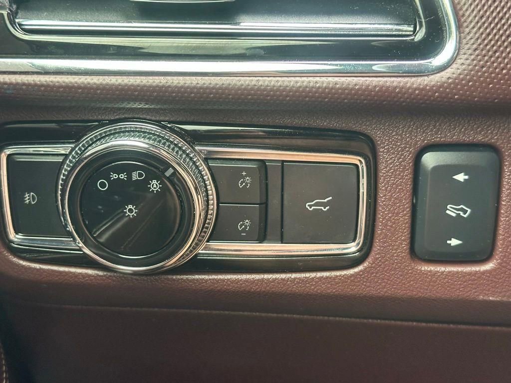 Used 2018 Lincoln Navigator Black Label AWD/4WD image 18