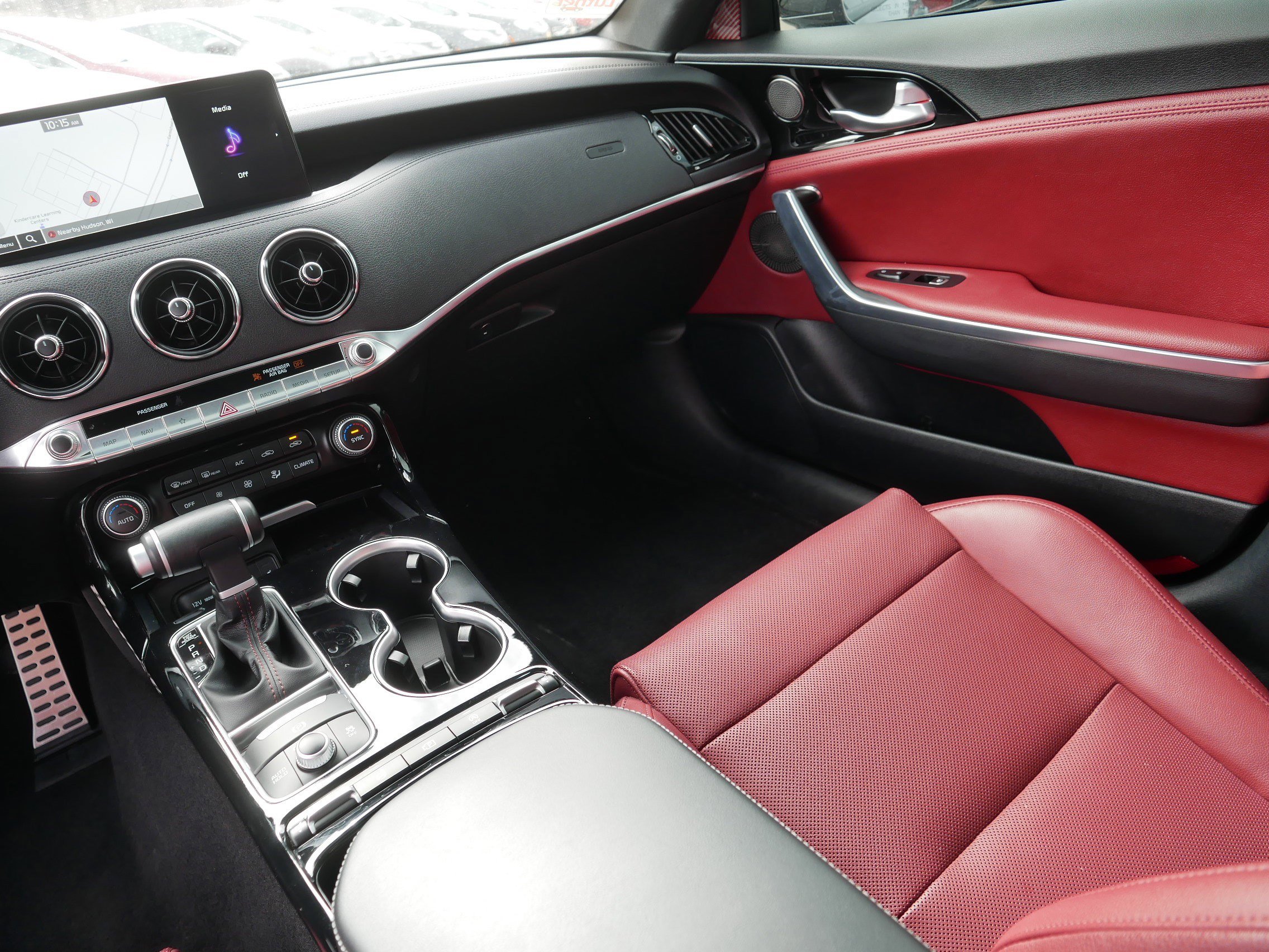 Used 2023 Kia Stinger GT-Line w/ Sun & Sound Package image 11