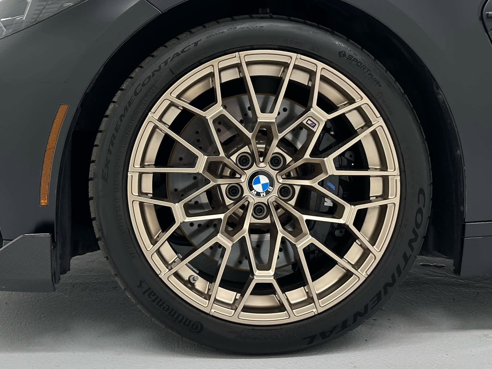 Used 2025 BMW M4 CS AWD/4WD image 9