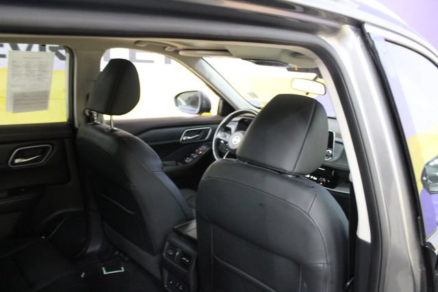Used 2021 Nissan Rogue SV AWD/4WD image 10
