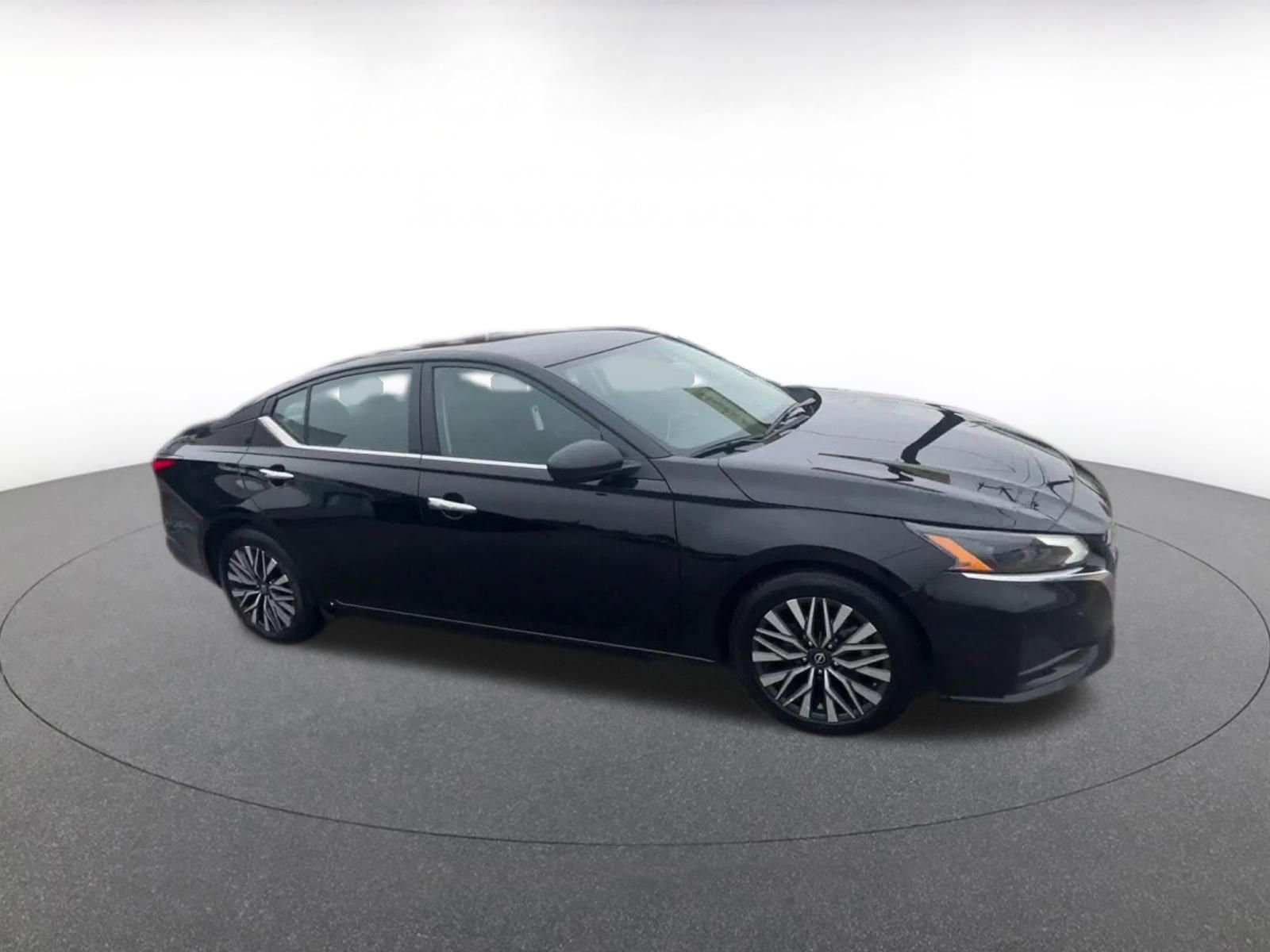 Used 2025 Nissan Altima 2.5 SV FWD video 2