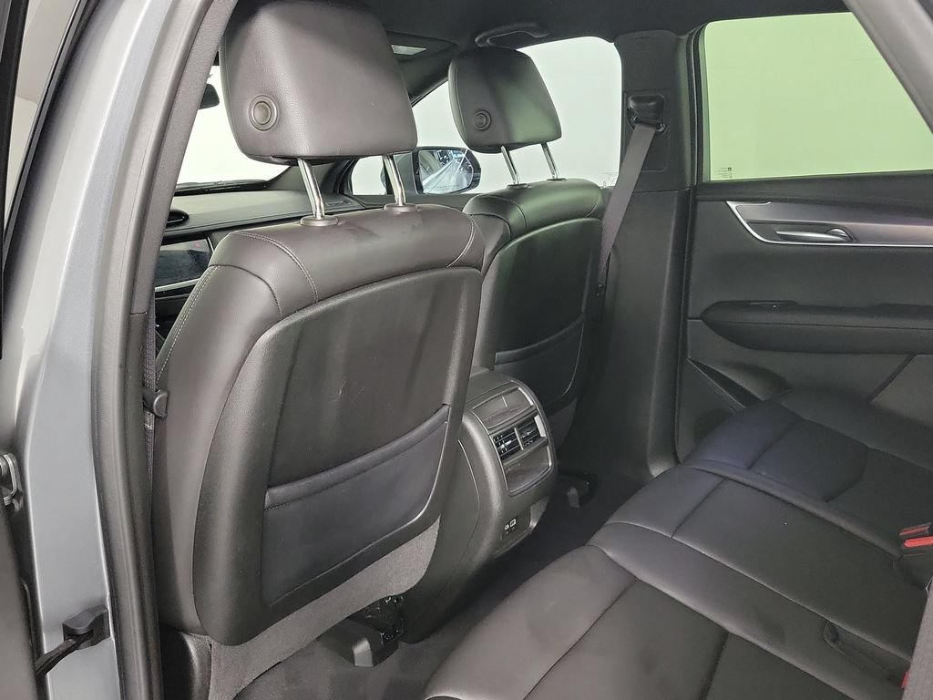Certified 2024 Cadillac XT5 Luxury FWD image 12