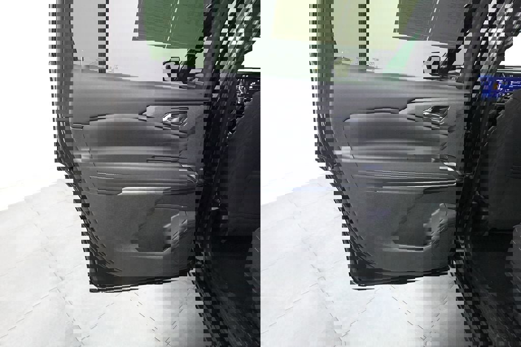 Used 2024 Chevrolet Traverse LT image 22