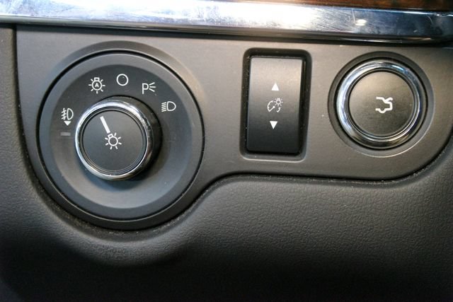 Used 2013 Lincoln MKS AWD image 19