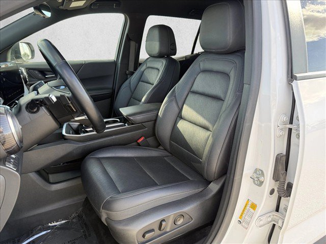 Used 2025 Chevrolet Equinox LT w/ Convenience Package II FWD image 11