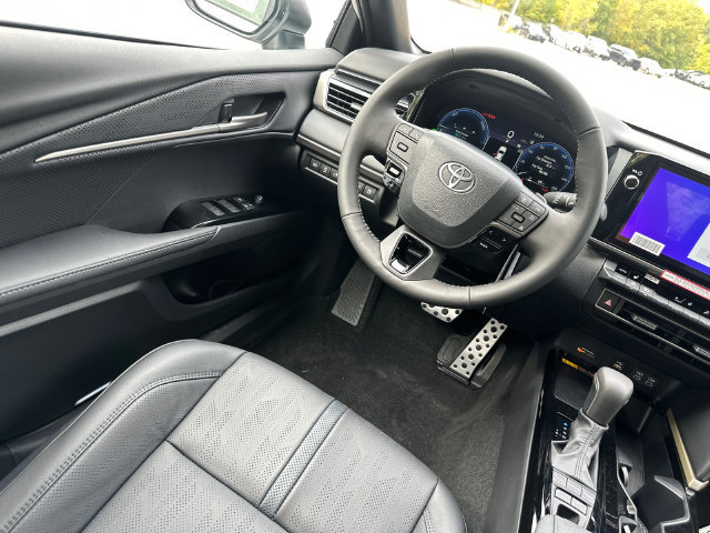 New 2026 Toyota Camry XSE AWD/4WD image 17