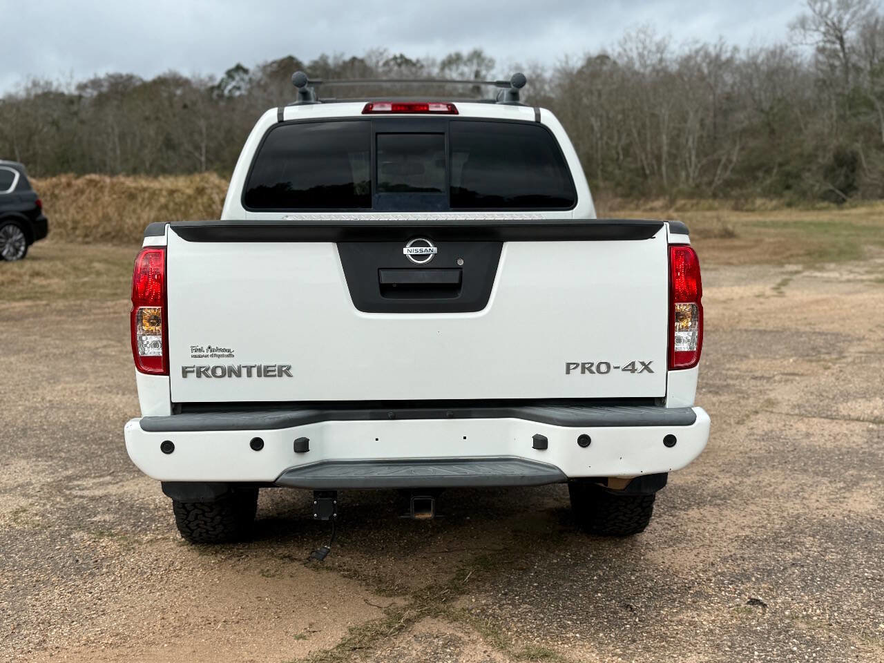 Used 2017 Nissan Frontier PRO-4X w/ Pro-4x Luxury Package image 4