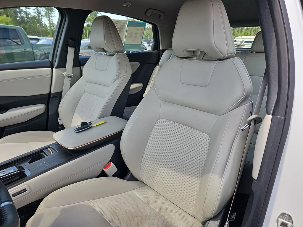 Used 2023 Nissan Ariya FWD image 18