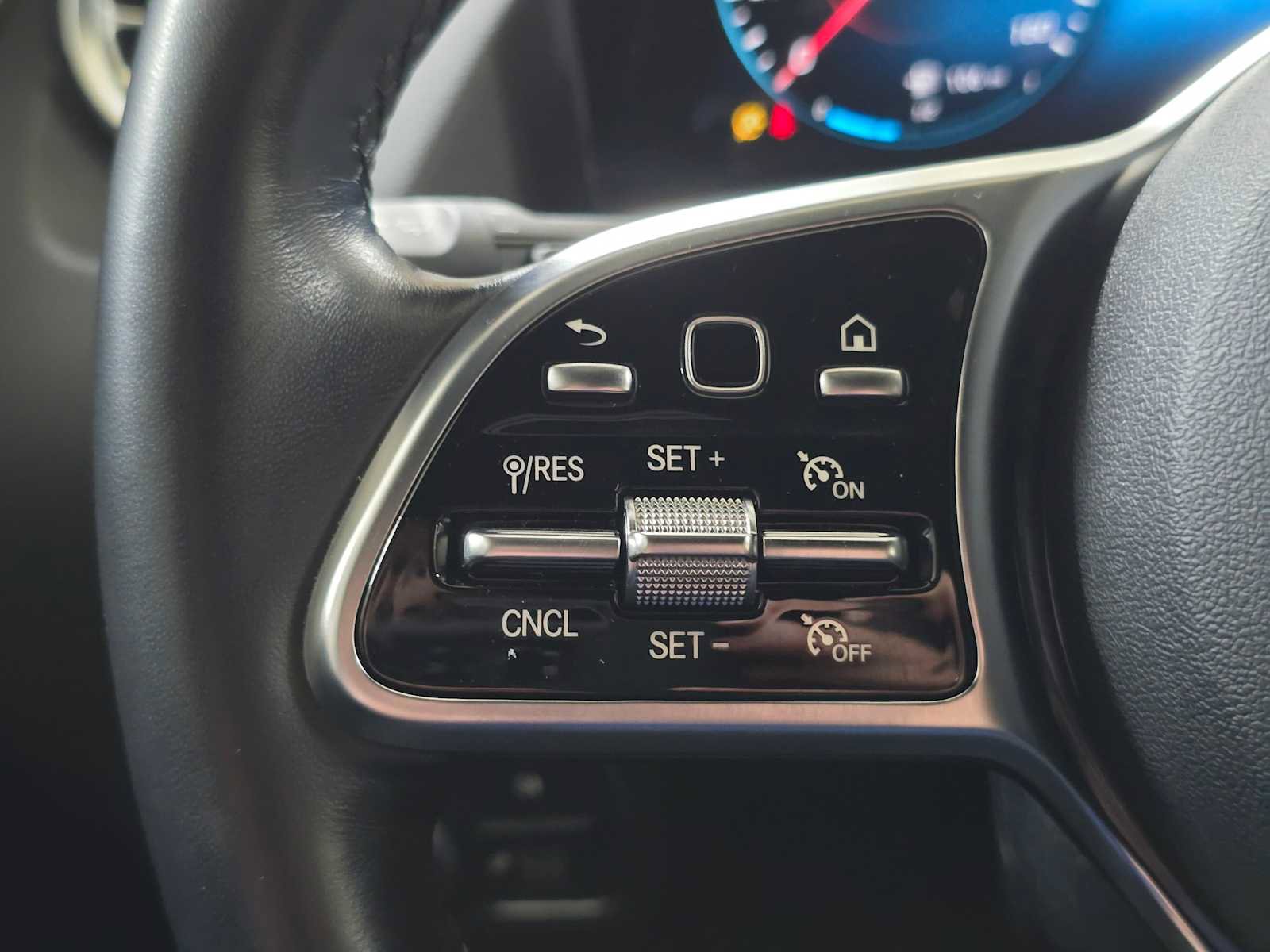 Certified 2023 Mercedes-Benz GLA 250 4MATIC image 33