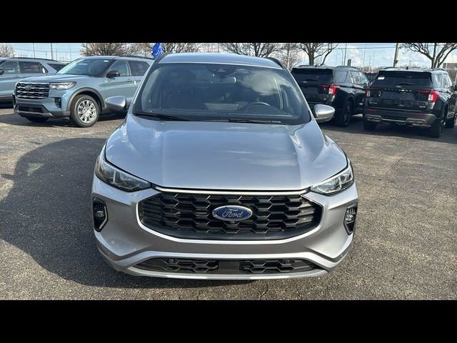 Certified 2023 Ford Escape ST-Line Elite AWD/4WD image 28