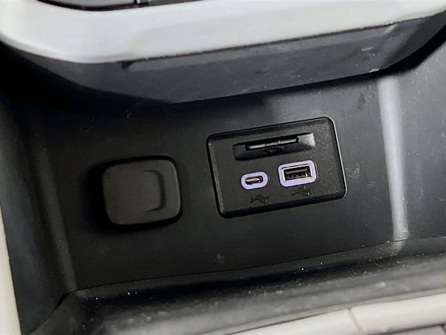 Used 2023 GMC Acadia SLT w/ Preferred Package image 21