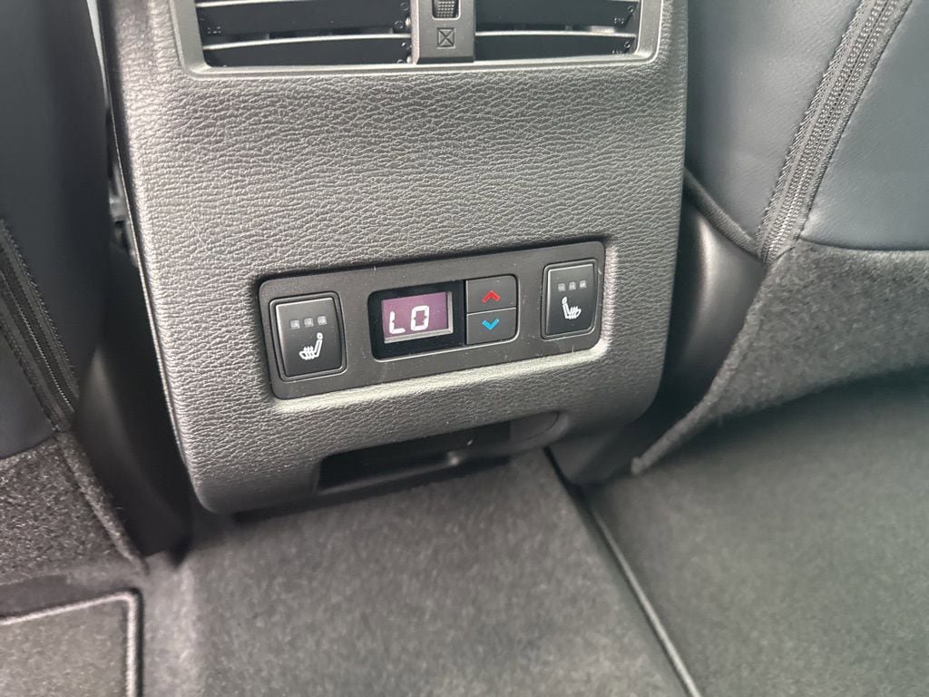 New 2026 Mitsubishi Outlander SEL FWD image 43