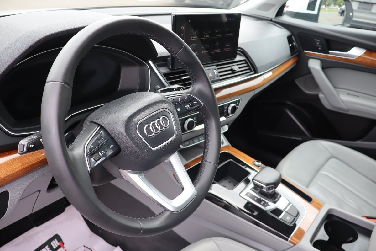 Used 2023 Audi Q5 2.0T Premium Plus AWD/4WD image 11