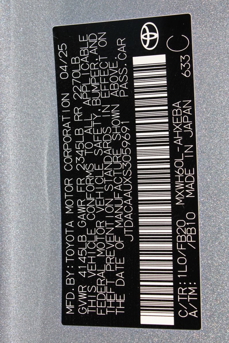 Used 2025 Toyota Prius LE FWD image 41