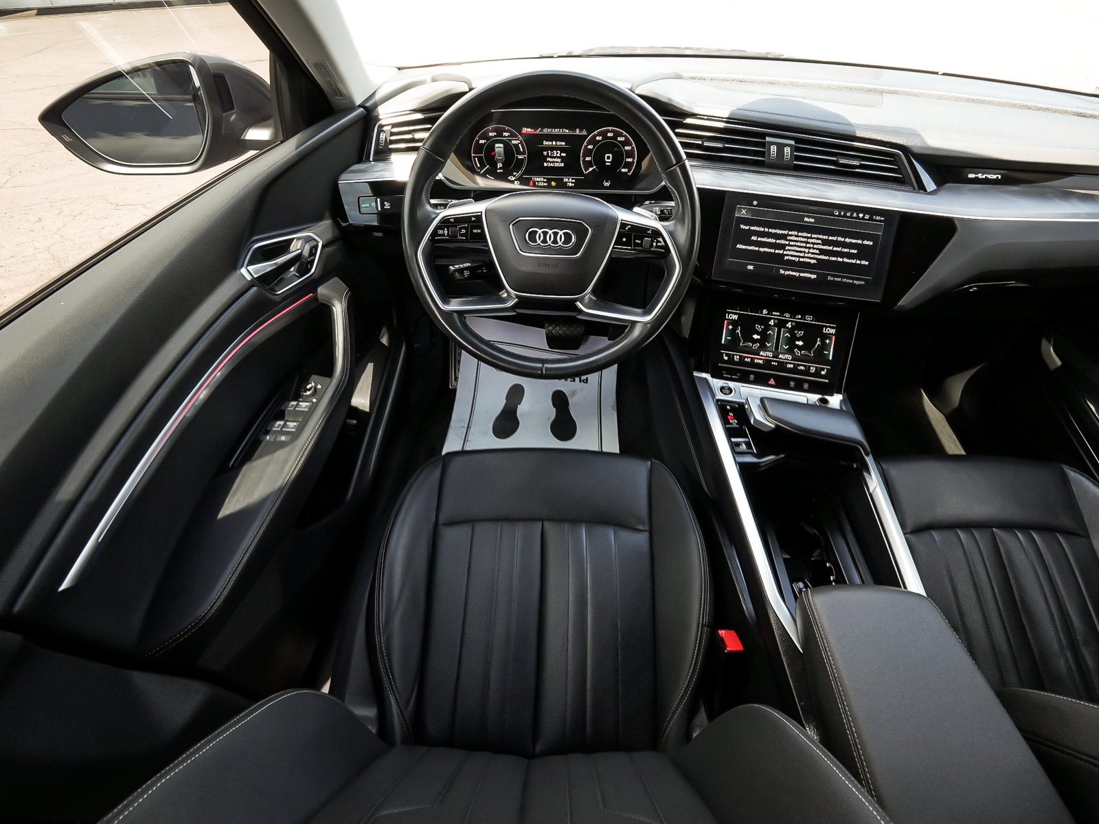 Used 2024 Audi Q8 e-tron Premium Plus w/ Premium Plus Package AWD/4WD image 49