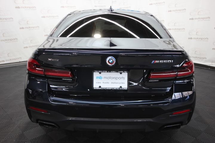 Used 2023 BMW M550i xDrive w/ Executive Package image 5