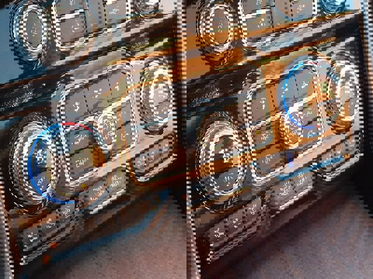 Used 2024 GMC Yukon Denali Ultimate image 25