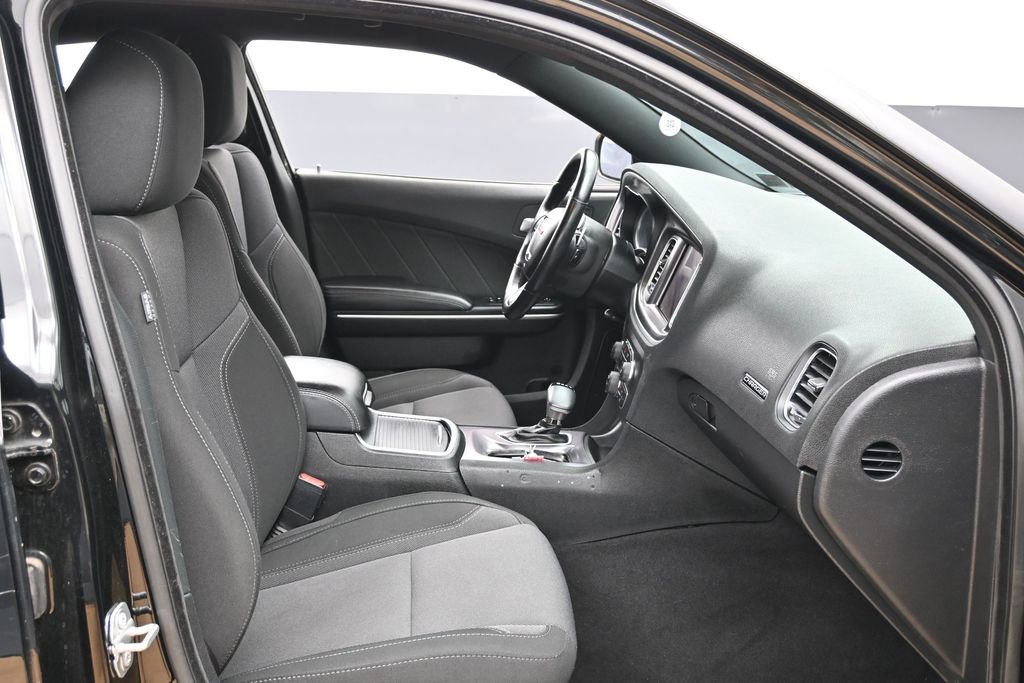 Used 2019 Dodge Charger SXT AWD/4WD image 35