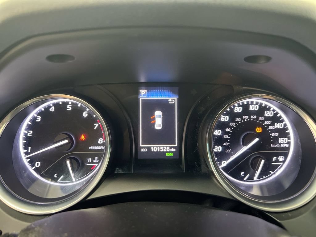 Used 2020 Toyota Camry LE w/ Convenience Package FWD image 12