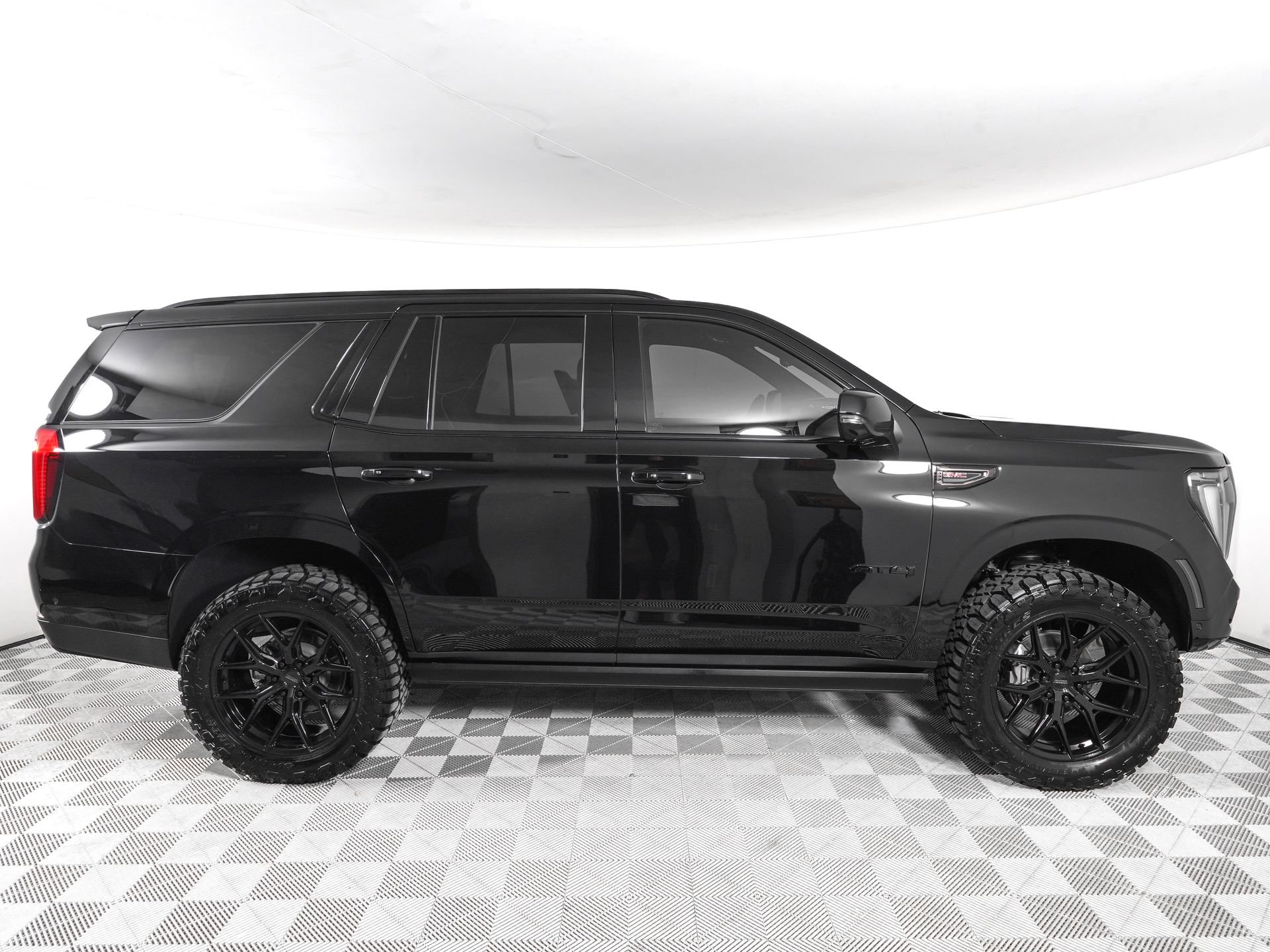 Used 2026 GMC Yukon AT4 Ultimate AWD/4WD image 4