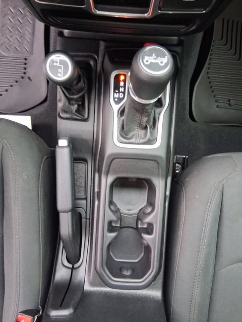 Used 2018 Jeep Wrangler Unlimited Sport AWD/4WD image 13
