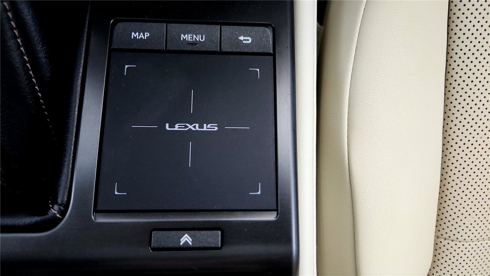 Used 2023 Lexus GX 460 Premium w/ Premium Package image 37