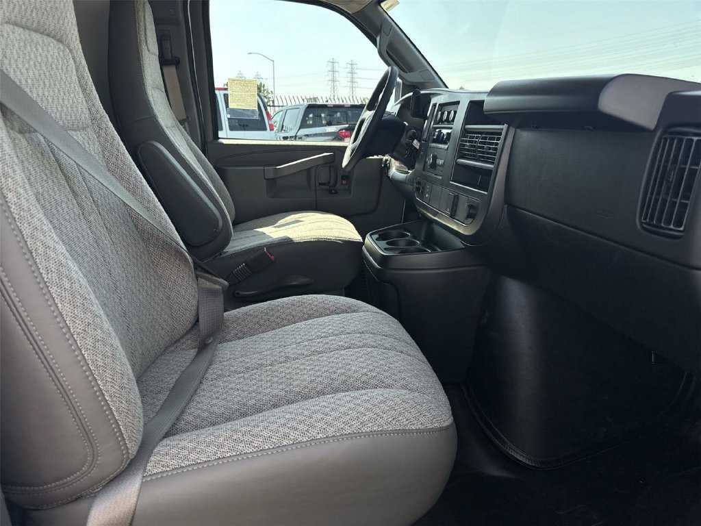 New 2026 Chevrolet Express 2500 w/ Driver Convenience Package RWD image 26