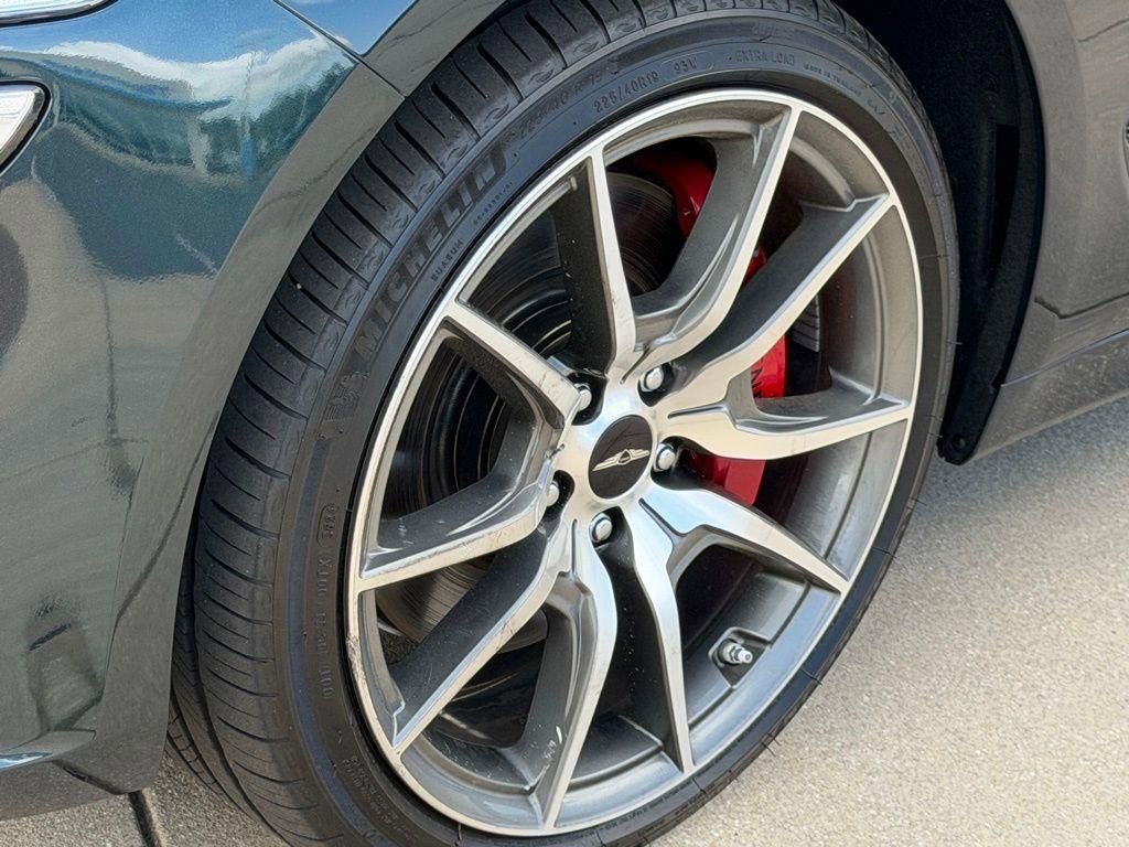 Used 2025 Genesis G70 2.5T image 9