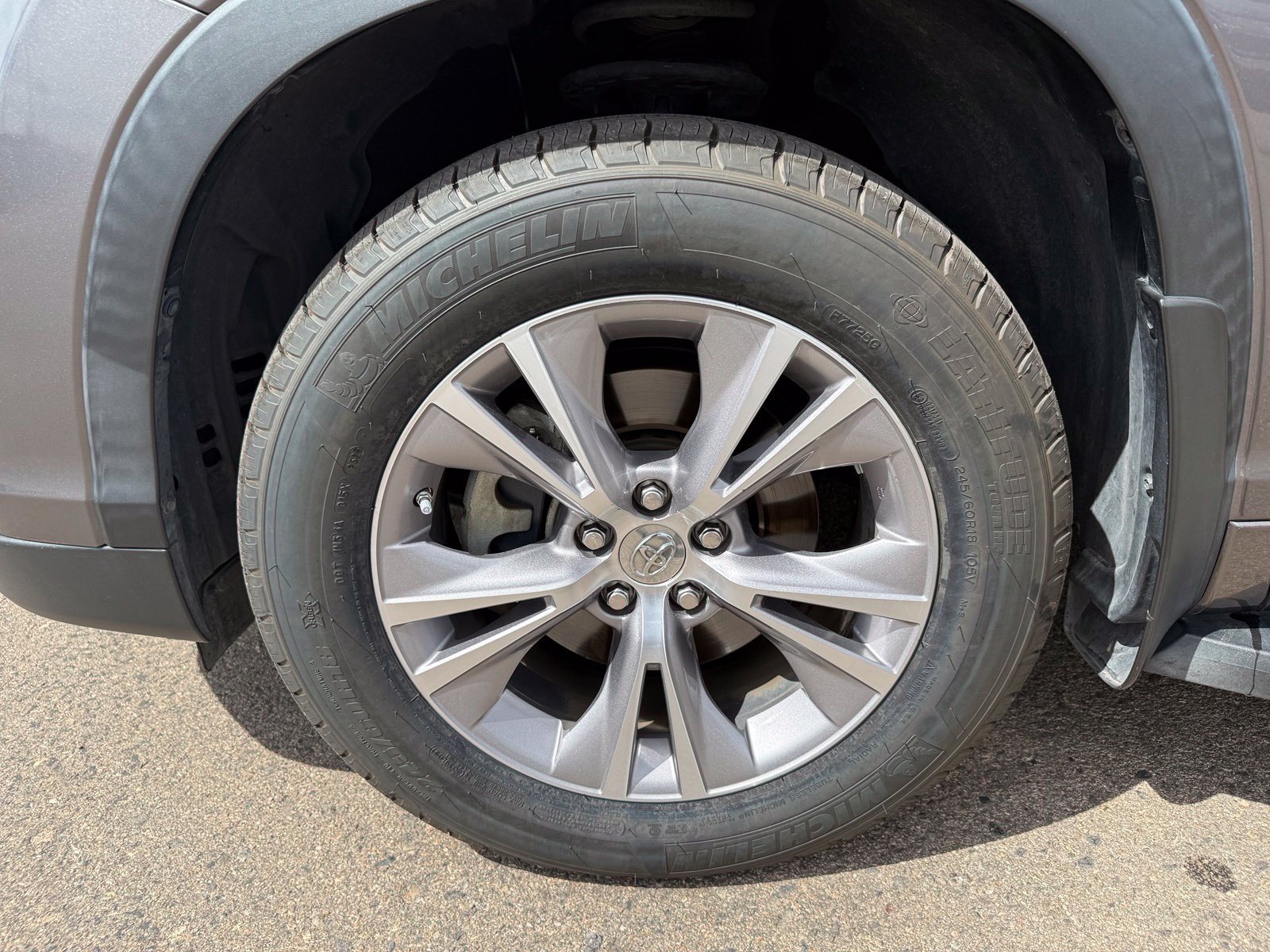 Used 2014 Toyota Highlander XLE AWD/4WD image 47