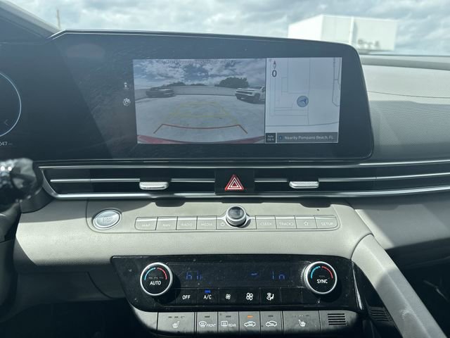 Used 2025 Hyundai Elantra SEL FWD image 20