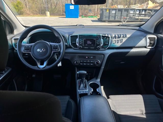 Used 2018 Kia Sportage LX image 3