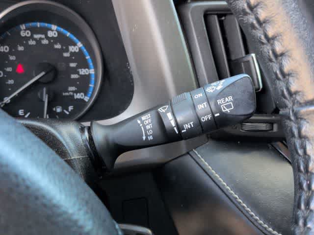 Used 2018 Toyota RAV4 XLE AWD/4WD image 26